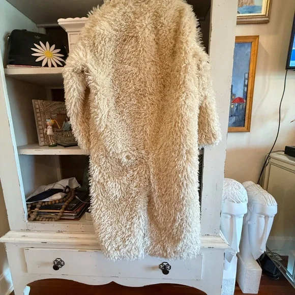 Stand Studio sz 36 4  ivory Carolina Coat faux fur curl nwt - Picture 10 of 11